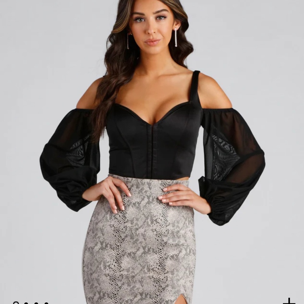 Windsor Black Top